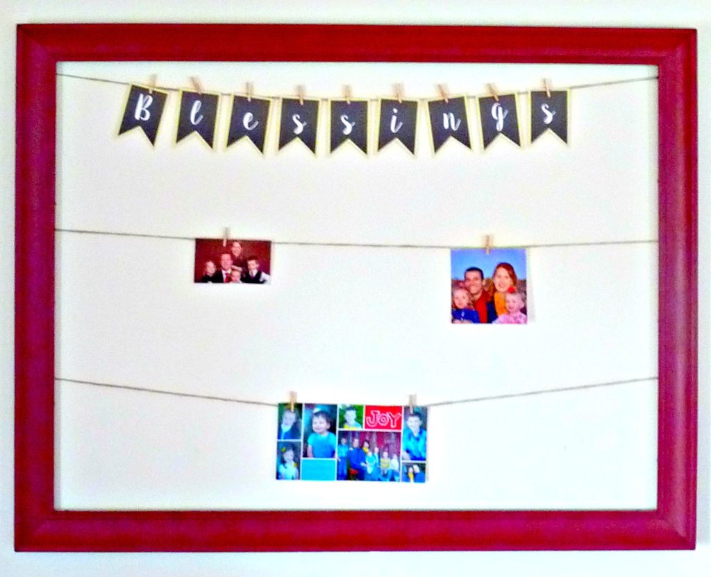 DIY Thanksgiving blessing board and Christmas photo display